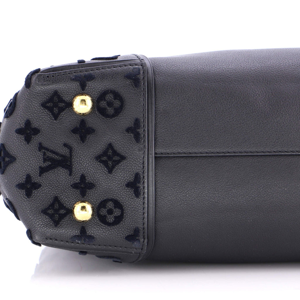 Louis Vuitton W Tote Tuffetage Leather
