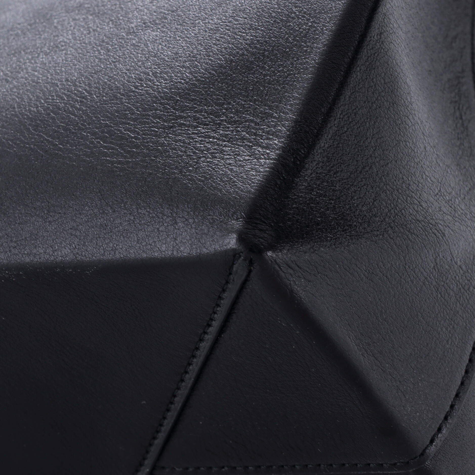 Balenciaga Duty Free Chain Tote Leather
