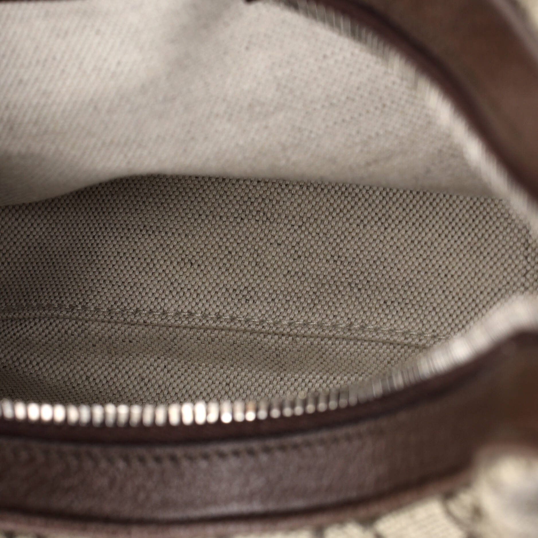 Gucci Attache Shoulder Bag Gg Coated