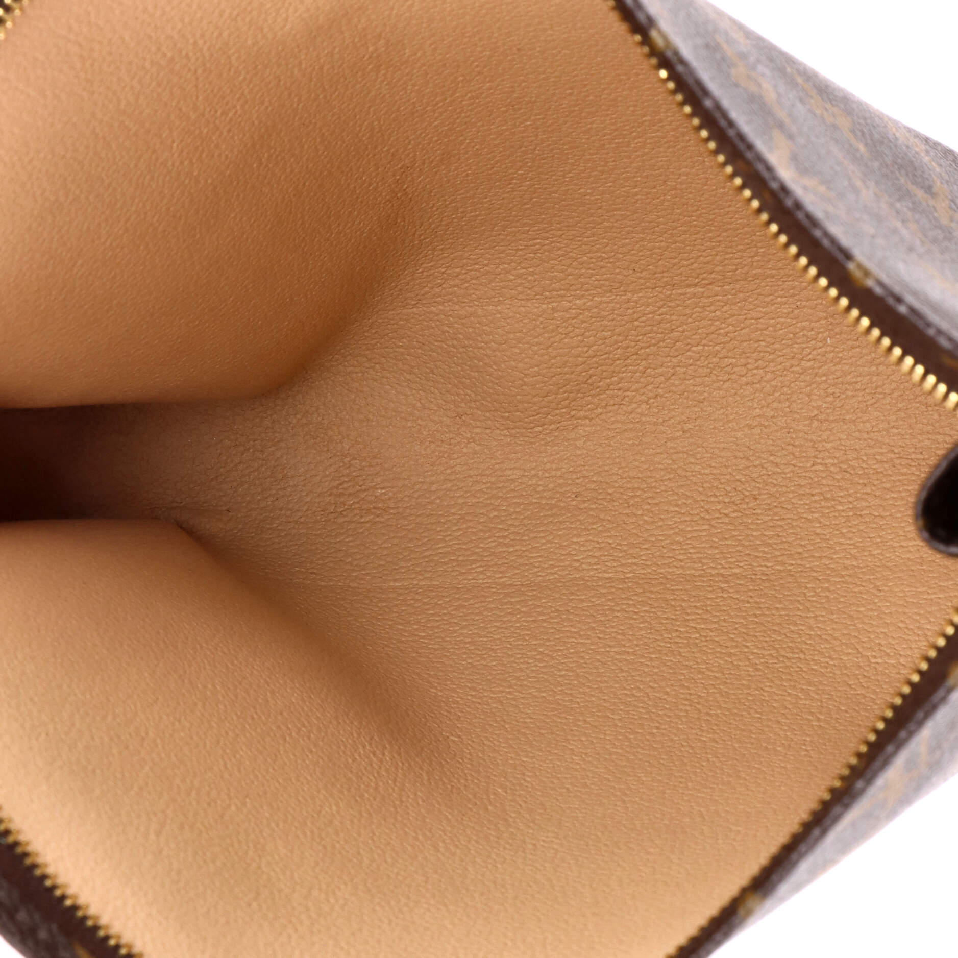 Louis Vuitton Toiletry Pouch Canvas 26